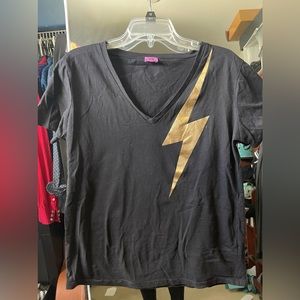 Gold lightning bolt / black tshirt v neck - Large